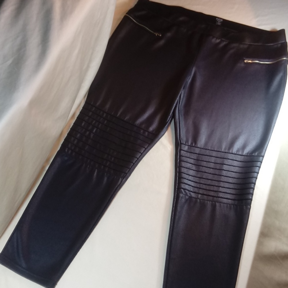 ANA Pants